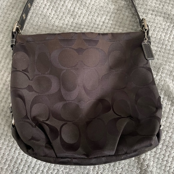 Large crossbody Coach purse - Picture 3 of 5